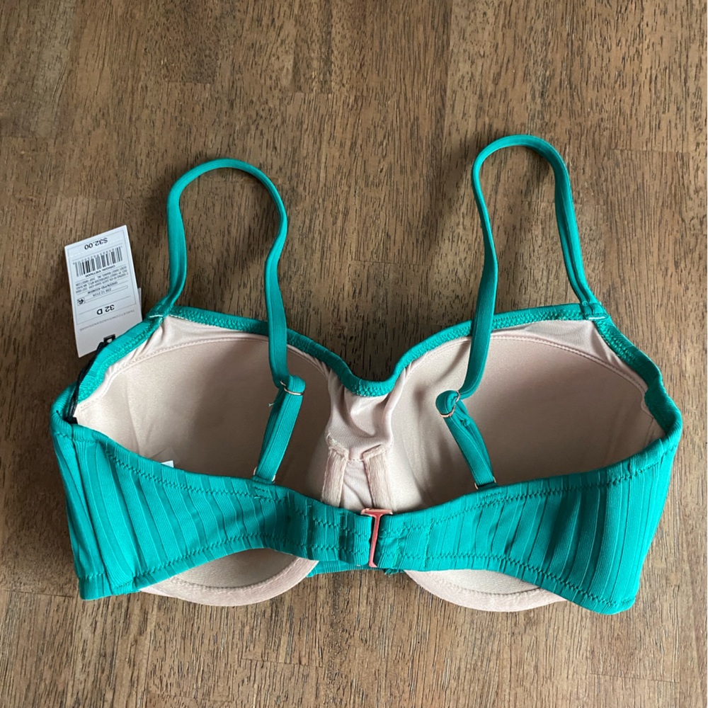 Shade & Shore Green Ribbed Bikini Top - Picture 2 of 3